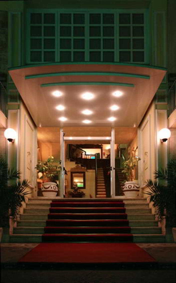 Hotel Maremonti Gabicce Mare Exterior foto